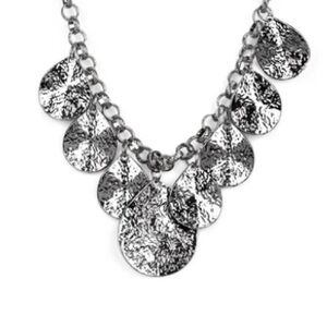 Paparazzi Necklace with earrings ❤️ Texture Storm ❤️ Black Necklace